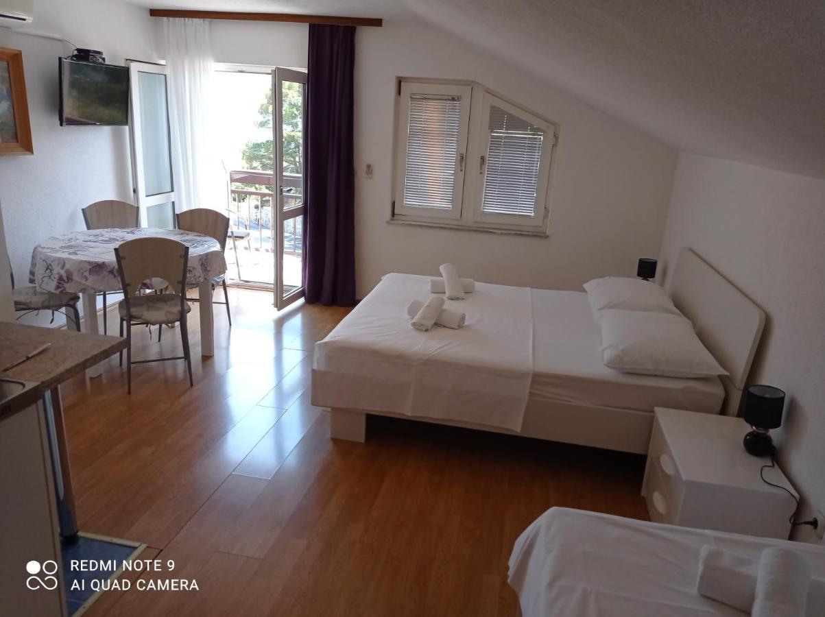 Apartments Mihovil Omiš Eksteriør bilde