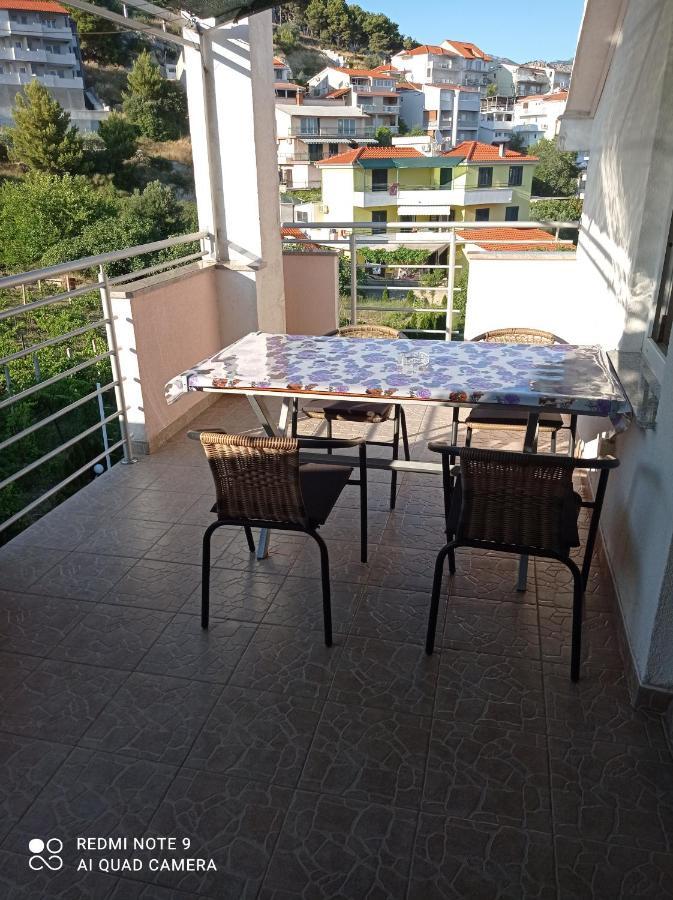 Apartments Mihovil Omiš Eksteriør bilde