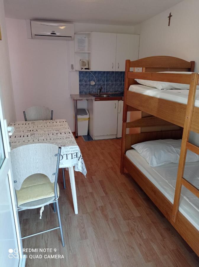 Apartments Mihovil Omiš Eksteriør bilde