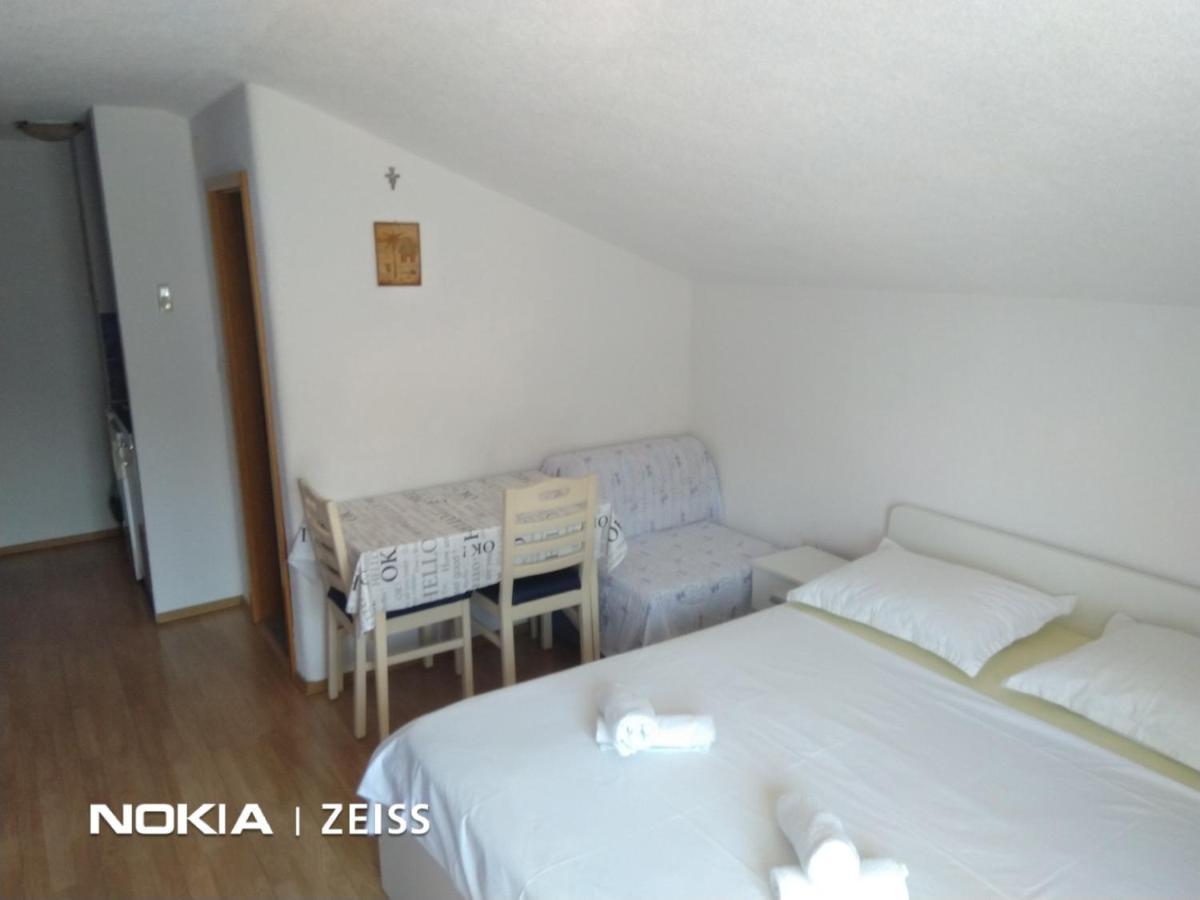 Apartments Mihovil Omiš Eksteriør bilde