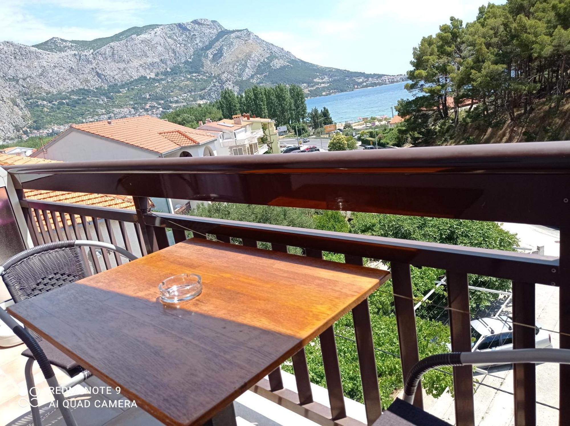 Apartments Mihovil Omiš Rom bilde